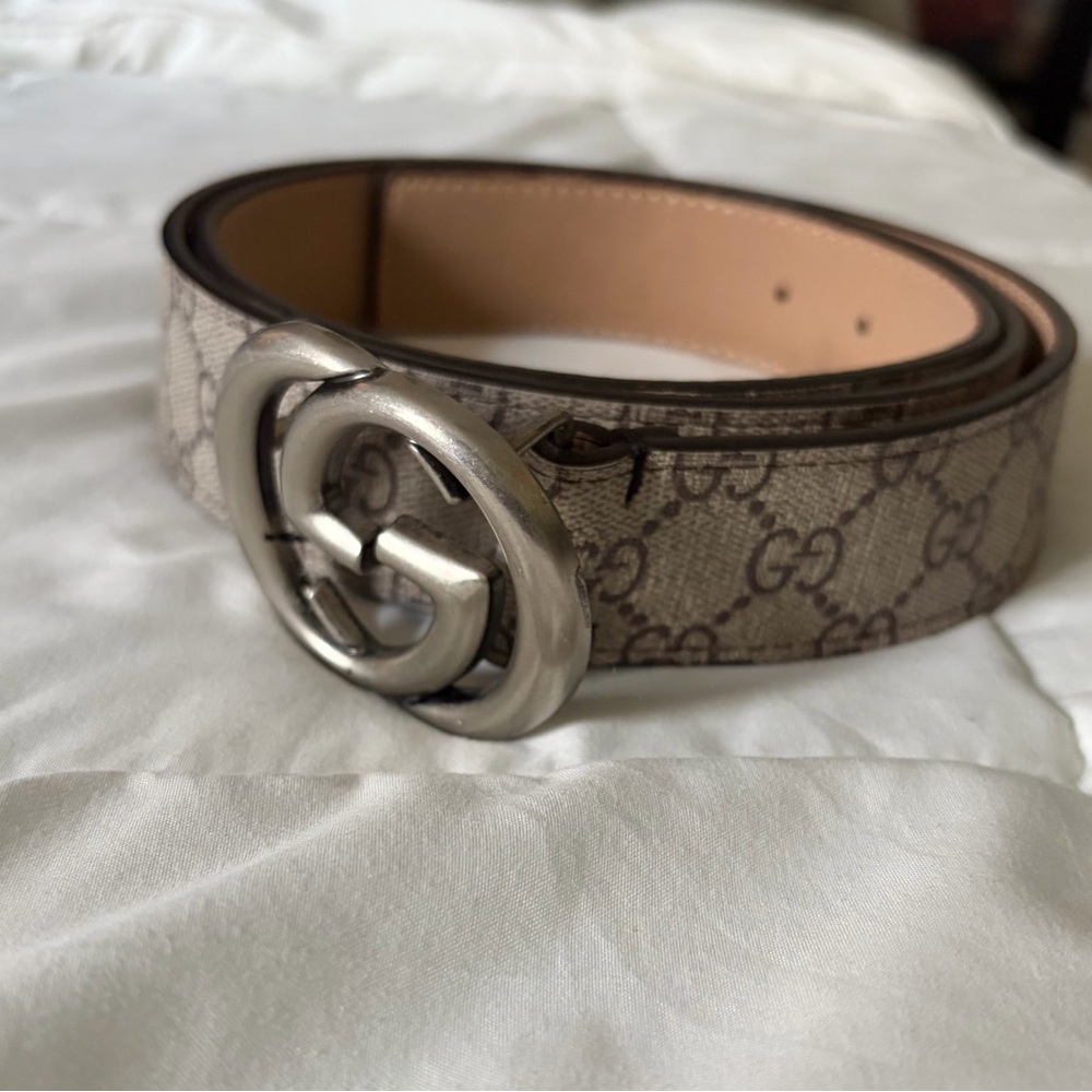 Authentic Gucci Beige Monogram Belt with Silver Buckle - Picture 3 of 7